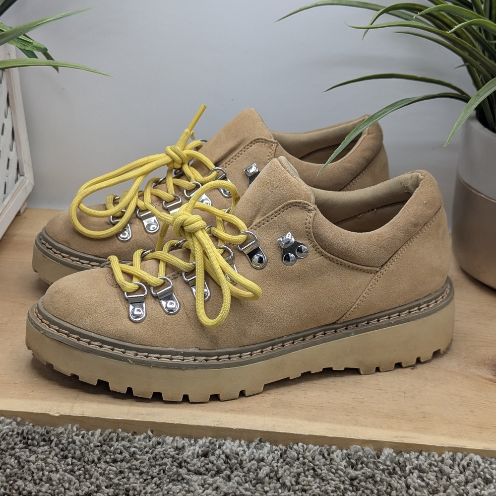 Madden Girl Brown Suede Hiking Shoes Women's Size 7M Casual Walking Work School